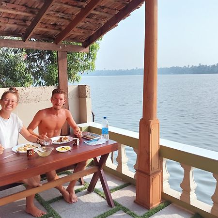 Sagar Beach Villas Home Stay Черай-Бич Экстерьер фото